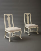 Pair of Queen Anne-style side chairs 