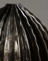 Medium Pod silver metallic glaze